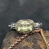 Кольцо с опалом и алмазами