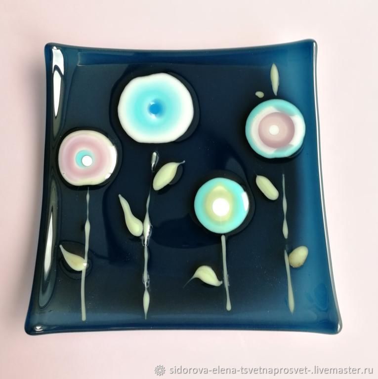 Тарелка десертная из темного стекла Летняя ночь. Фьюзинг – заказать на ...