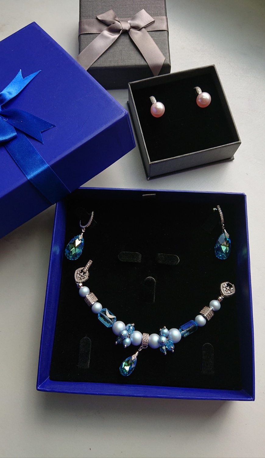 Жемчуг и кристаллы Swarovski 
