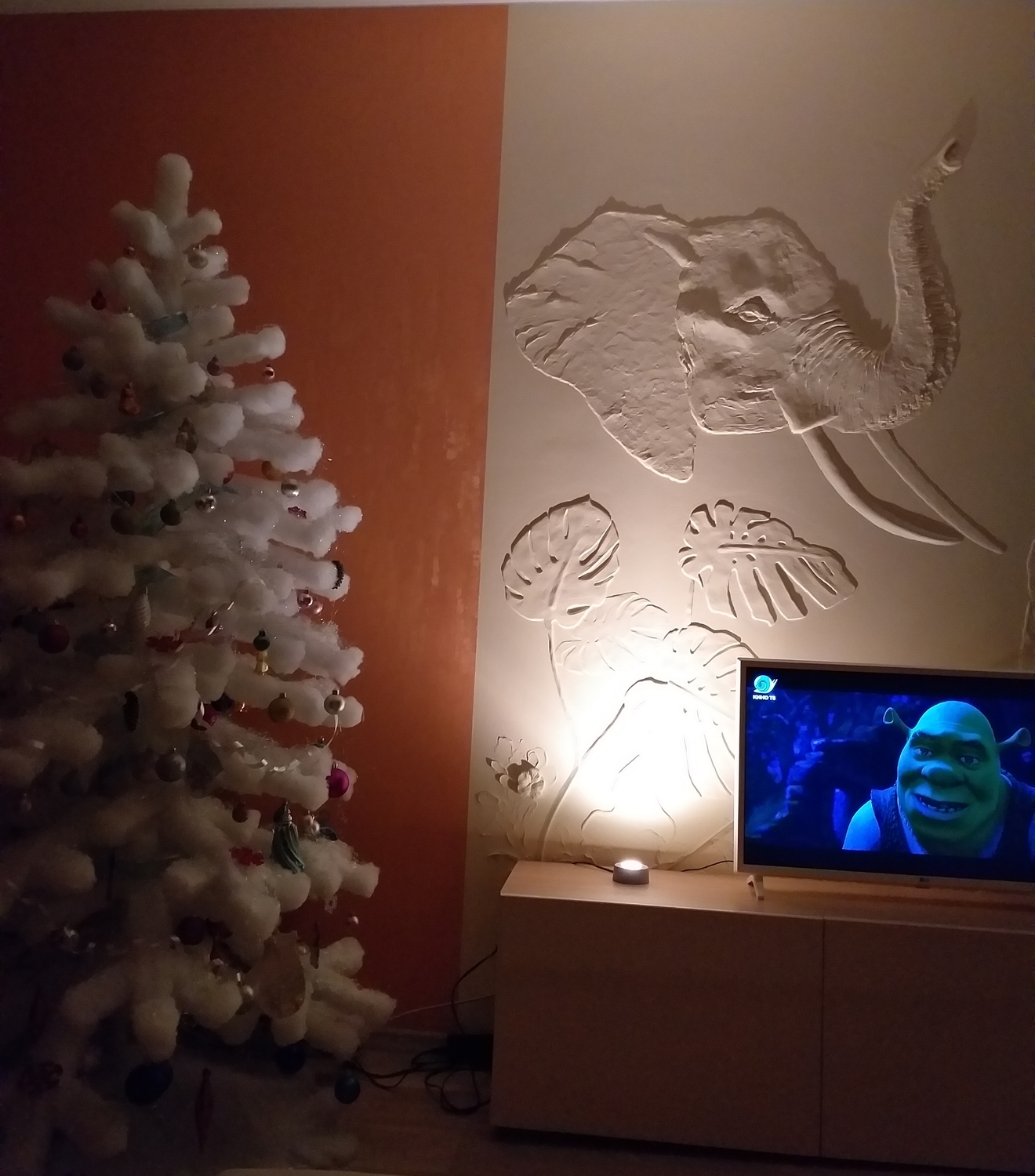 Барельеф