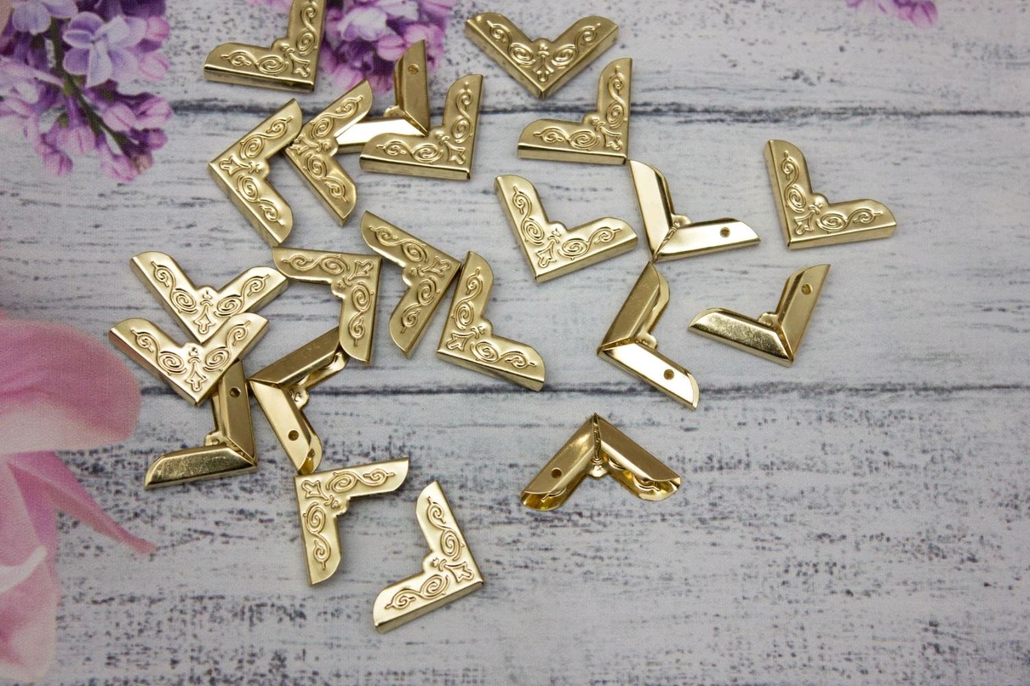 Уголки металлические золото, 20х20х4мм в интернет-магазине на Ярмарке ...