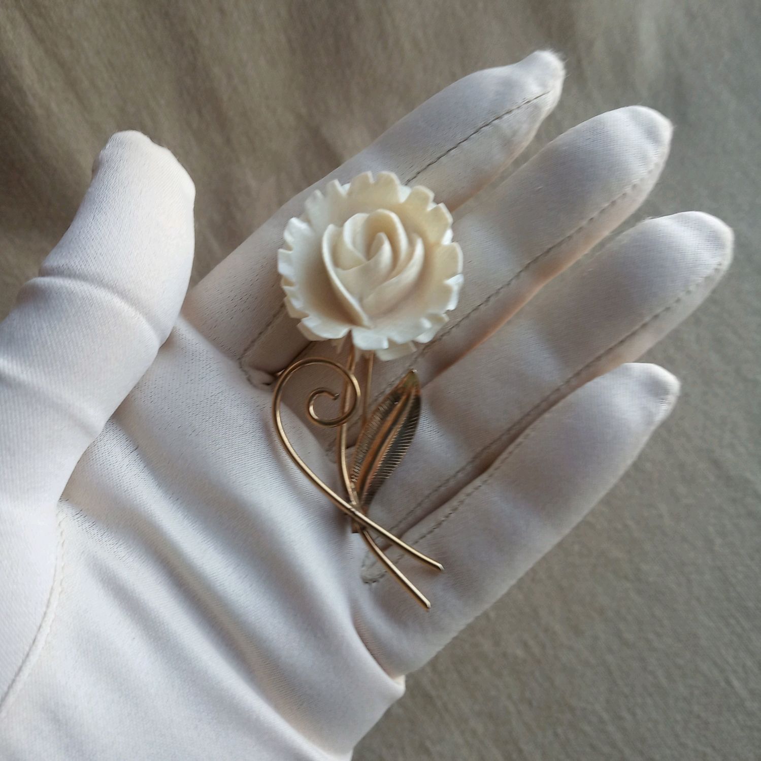 Brooch Rosette. Gold plated. Ivory. BENNETT, Vintage brooches, Nakhabino,  Фото №1