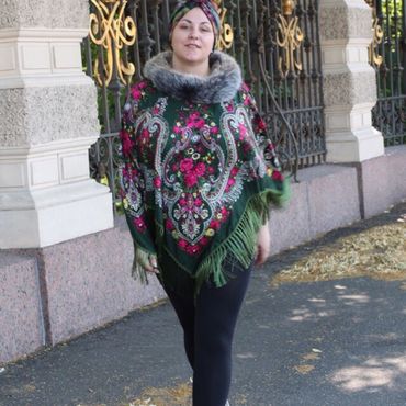 Одежда женская ручной работы. Ярмарка Мастеров - ручная работа Пончо Накидка из РУССКОГО платка и Съёмный натуральный меховой ворот. Handmade.