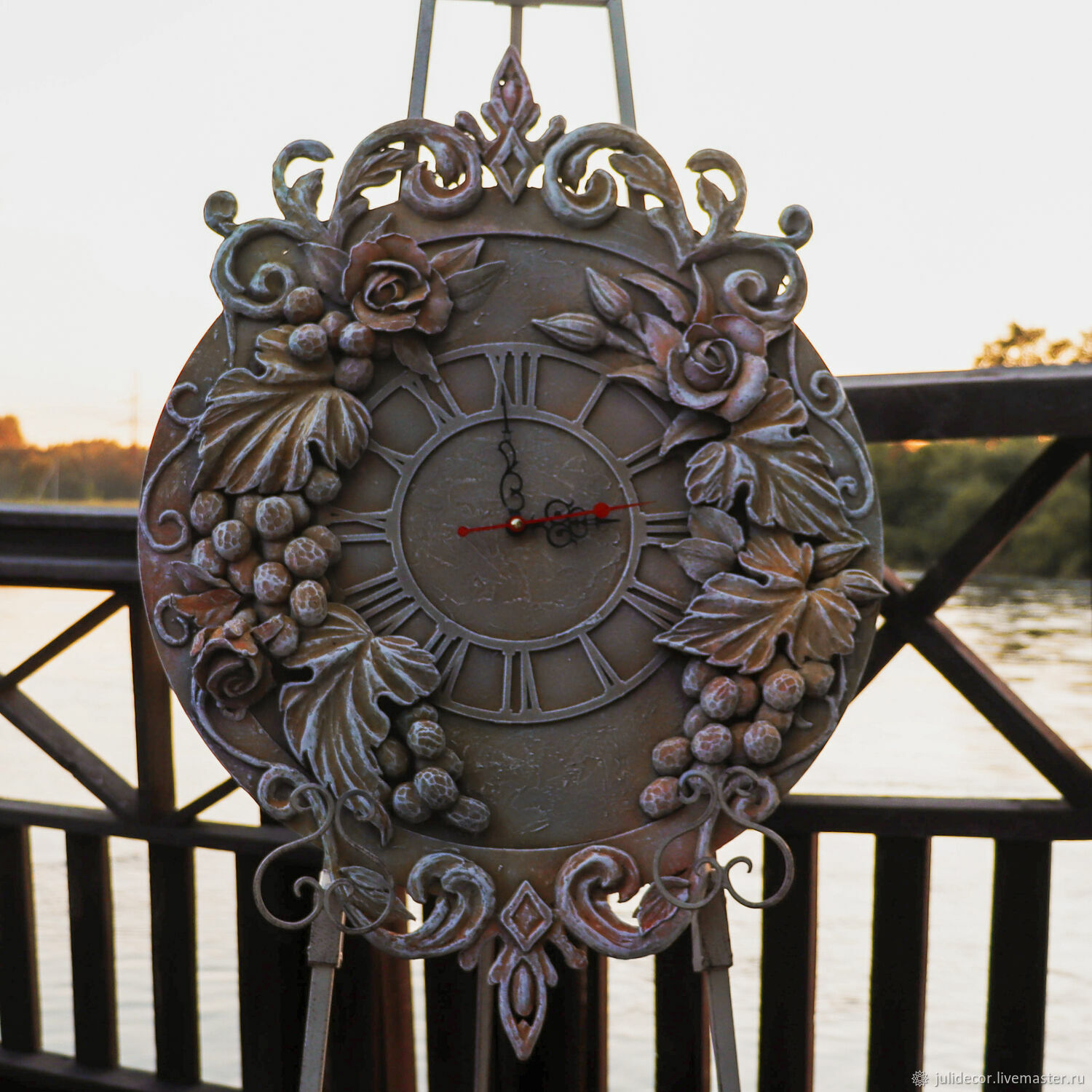 Барельеф. Часы. Виноград купить в интернет-магазине Ярмарка Мастеров по ...