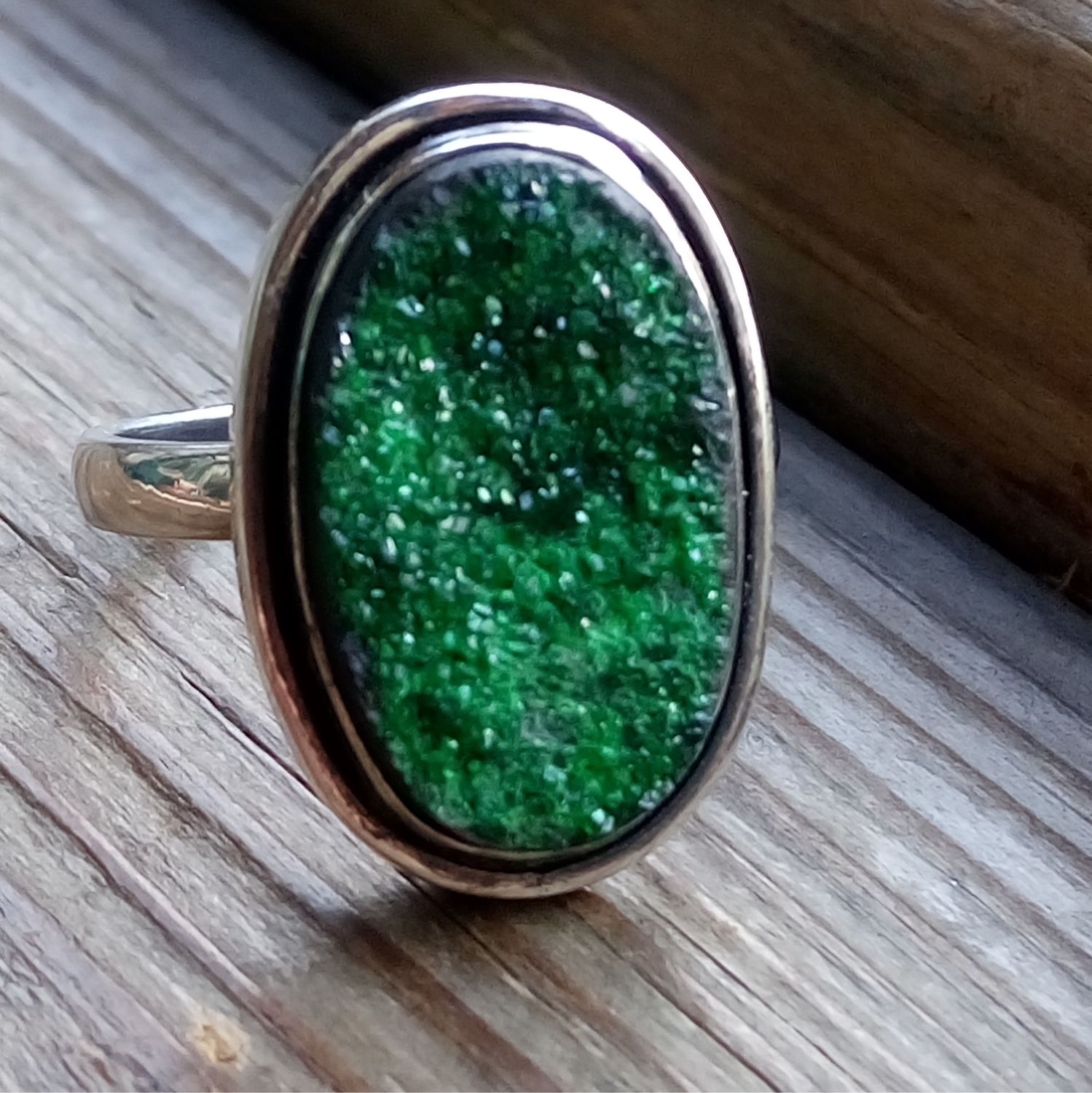 Кольцо серебряное с Уваровитом – купить на Ярмарке Мастеров – MS9FURU ...