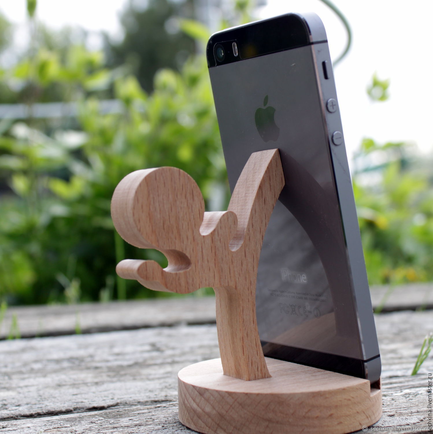 держатель для телефона своими руками на стол из дерева