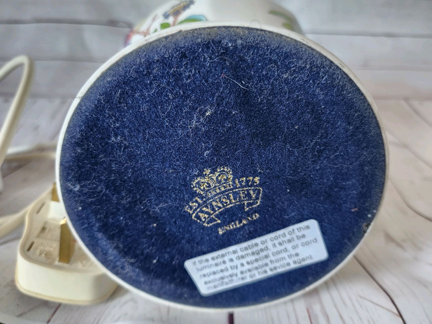 ???????????? ?????????? ???????????????????? ???????????????????? ???????????? Aynsley Pembroke ???????????? ????