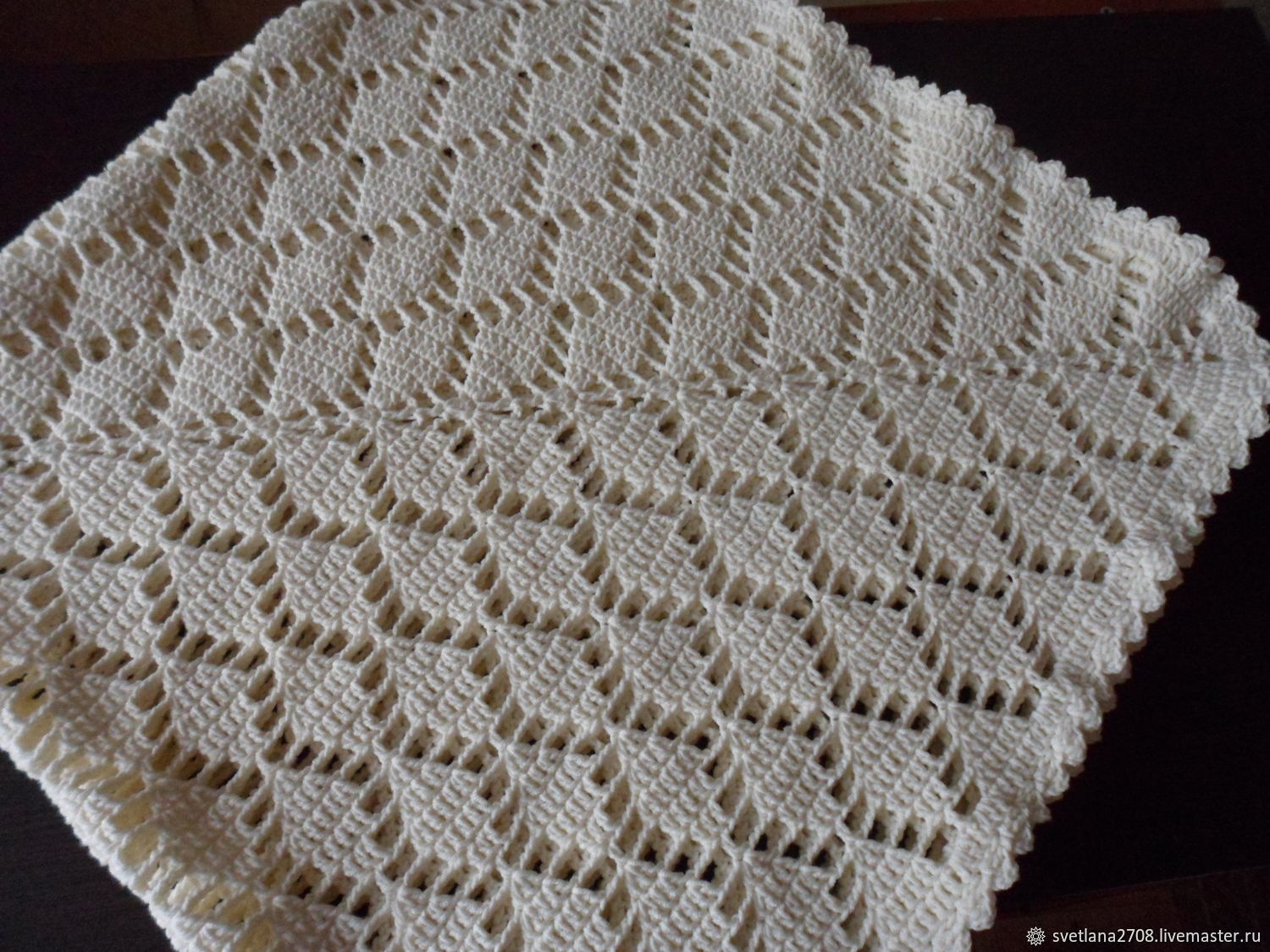 ажурный плед для новорожденного. ажурный плед для новорожденного. ажурный плед. скатерть, связанная из ниток кудельница. ажурный плед.