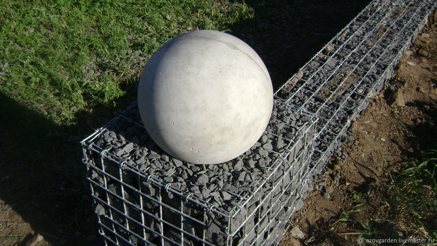 Сделать бетонный шар на столб