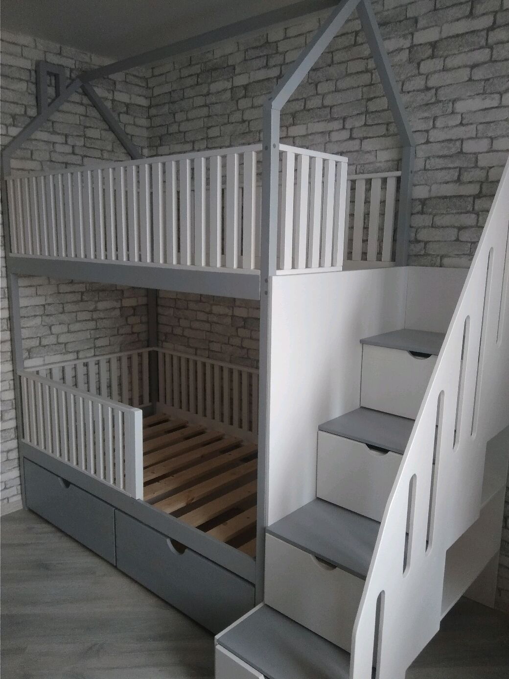 двухъярусная кровать для подростков с лестницей с ящиками
