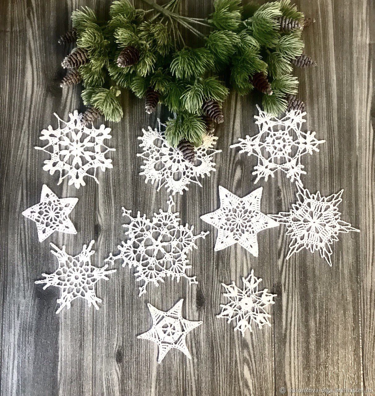 Снежинка с сильными руками. Снежинка вектор. Простые снежинки на мягкой бумаге. 8 снежинок. Снежинка с подсветкой.