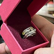 Золотое кольцо с перламутровым цветком