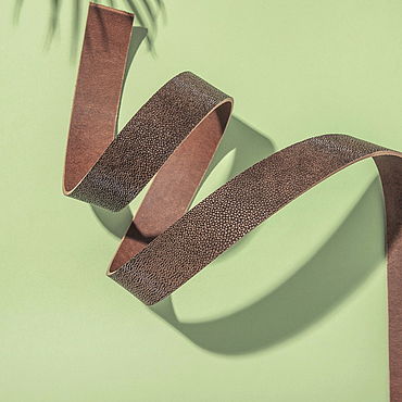 Материалы для творчества ручной работы. Ярмарка Мастеров - ручная работа Ременная заготовка Рацца цв. Коричневый / Razza Oliva Brown, толщ. 3,0. Handmade.