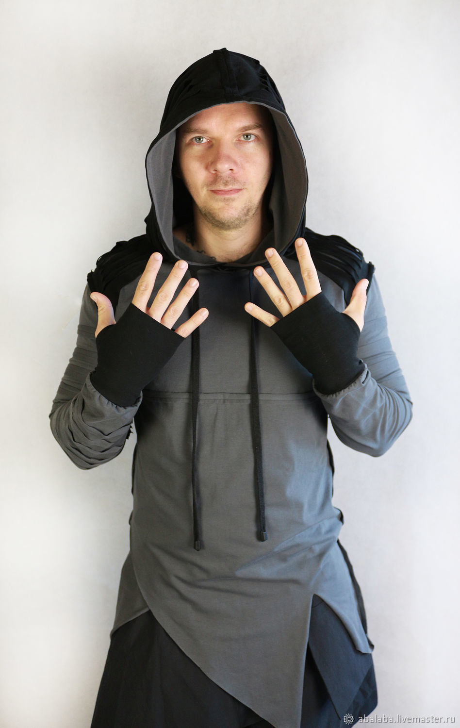 Худи Ассассин Мэд Макс серая на заказ в интернет-магазине Ярмарка ...