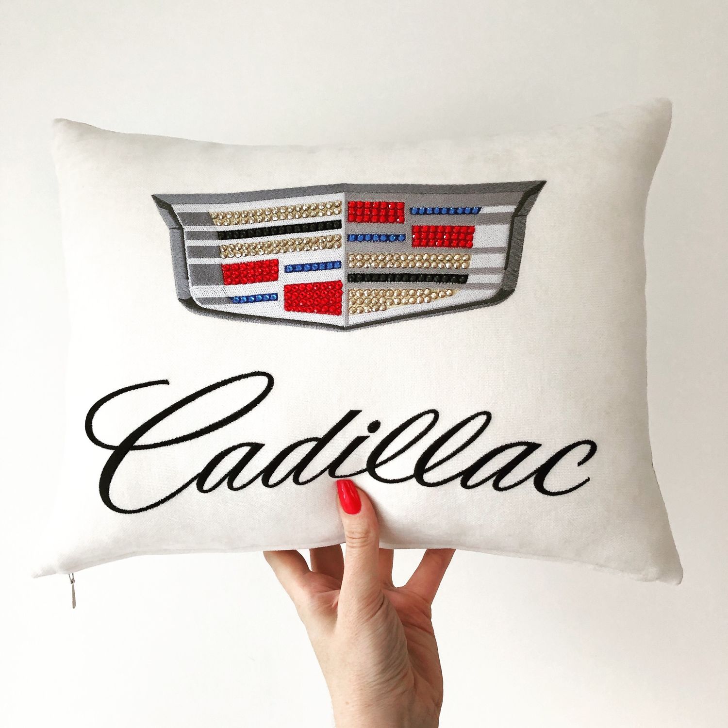 Подушка Cadillac