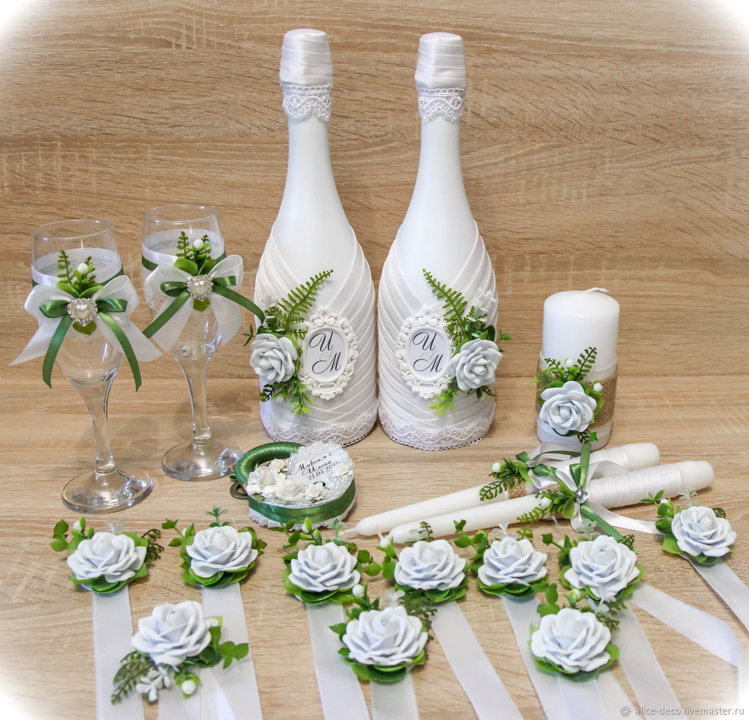 Свадебные аксессуары в белом цвете