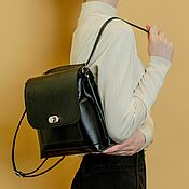 Backpacks: Backpack women's leather green Jeanne Mod. R. 50-732