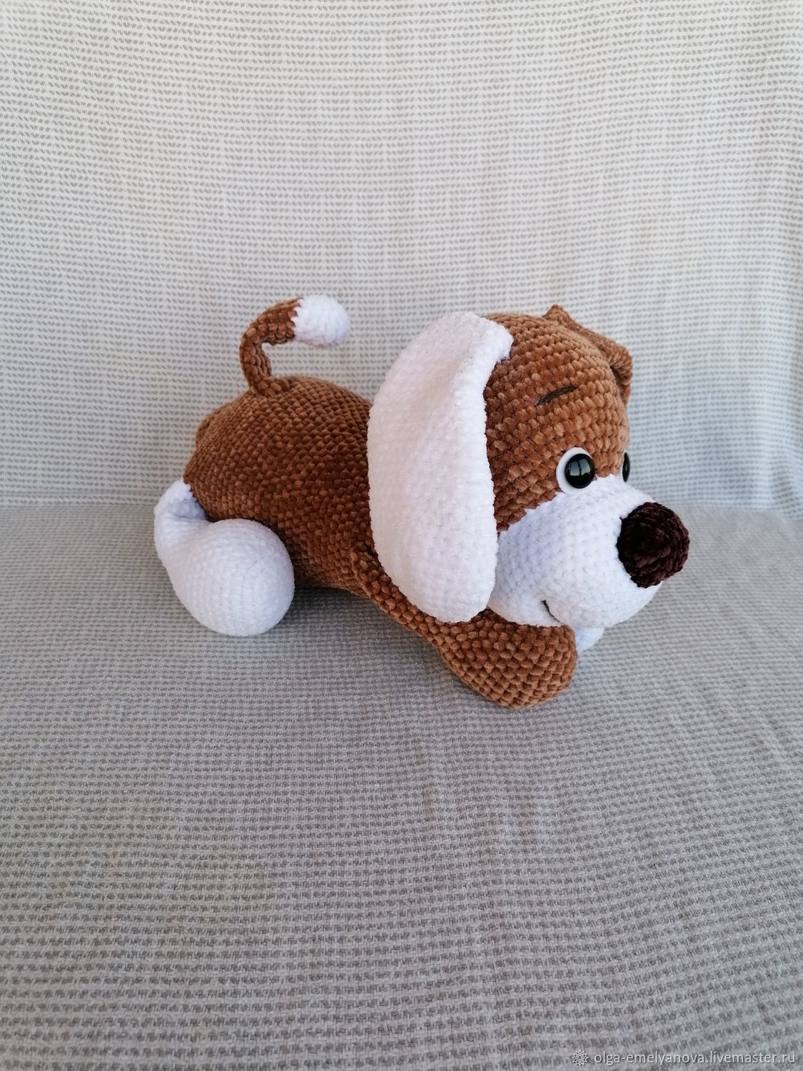 красный куб игрушка собака. собака обнимака игрушка. фото игрушка гусяка обнимака. собака обнимака пермь 2023 фото. елена макеенкова игрушки.