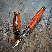 Перьевая ручка из дерева Палисандр Сантос, ручной работы