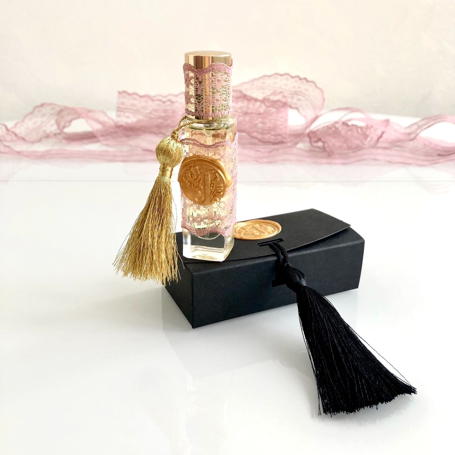 Симфония духи. Луи виттон симфония духи парфюм. Духи симфония. Symphonia парфюм. Парфюм симфония.