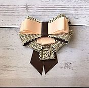 The elastic bow of REP ribbons 