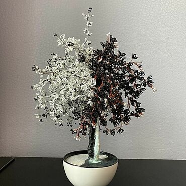 Черно-белое дерево из бисера «Инь-янь»