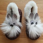 Обувь ручной работы handmade. Livemaster - original item Sheepskin slippers with bunnies. Handmade.