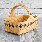 Для дома и интерьера handmade. Livemaster - original item A basket woven from birch bark with a picture. Gift basket wicker. Handmade.