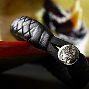 Украшения handmade. Livemaster - original item Black braided leather bracelet, with engraving on silver clasp. Handmade.