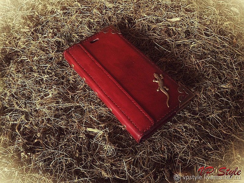 Чехол-книжка для смартфона из натуральной кожи – заказать на Ярмарке Мастеров – IJBVVRU | Чехол, Нерехта