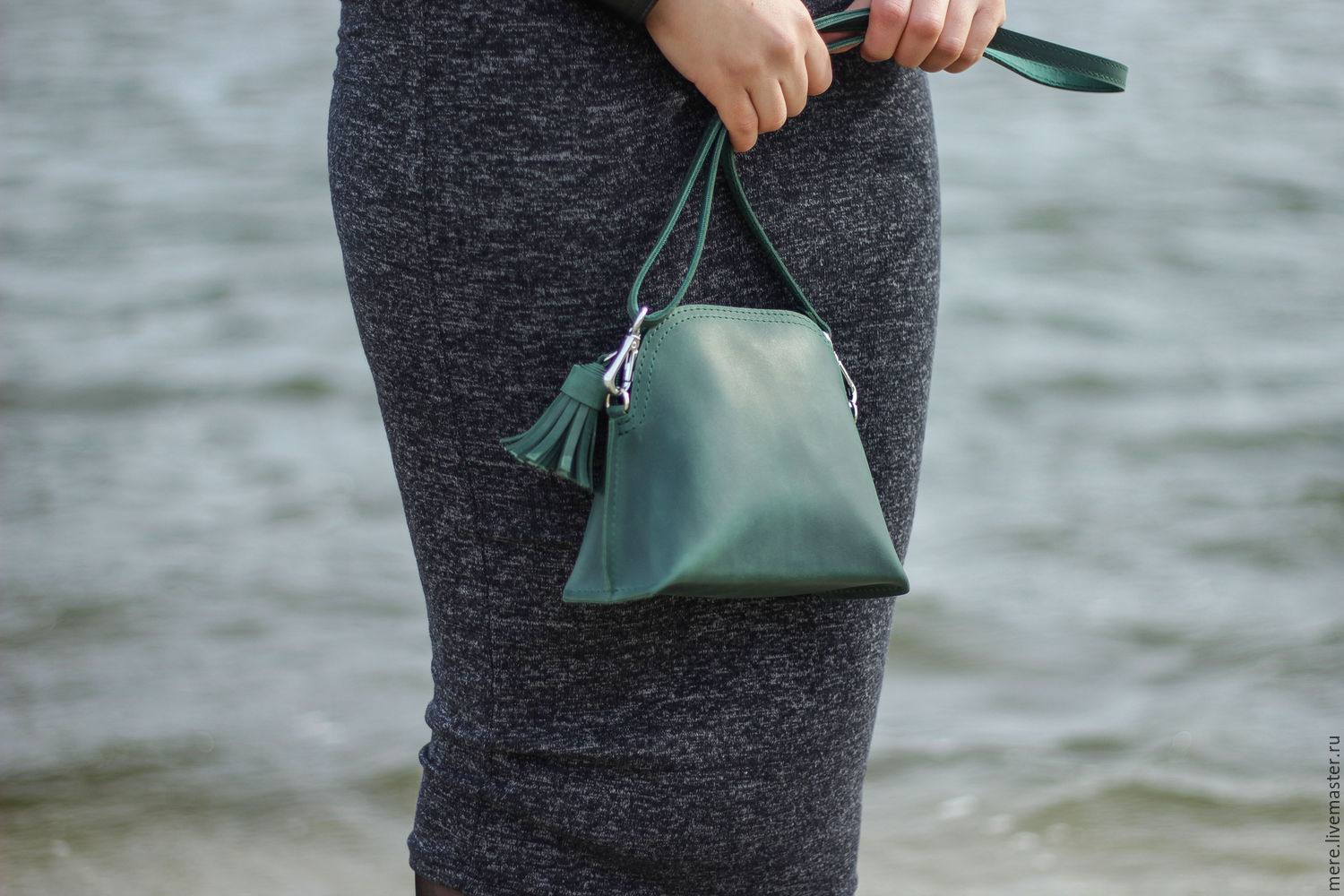 Маленькая сумочка-трапеция из кожи ручной работы, изумрудно-зеленый, Классическая сумка, Днепр,  Фото №1