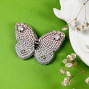Embroidered white pea Heart earrings, fashion earrings