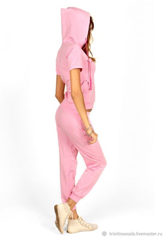Летний спортивный костюм на озон. Розовый спортивный костюм женский. Розовый комбинезон женский. Женский спортивный костюм розовый летний. Розовый спортивный комбинезон.