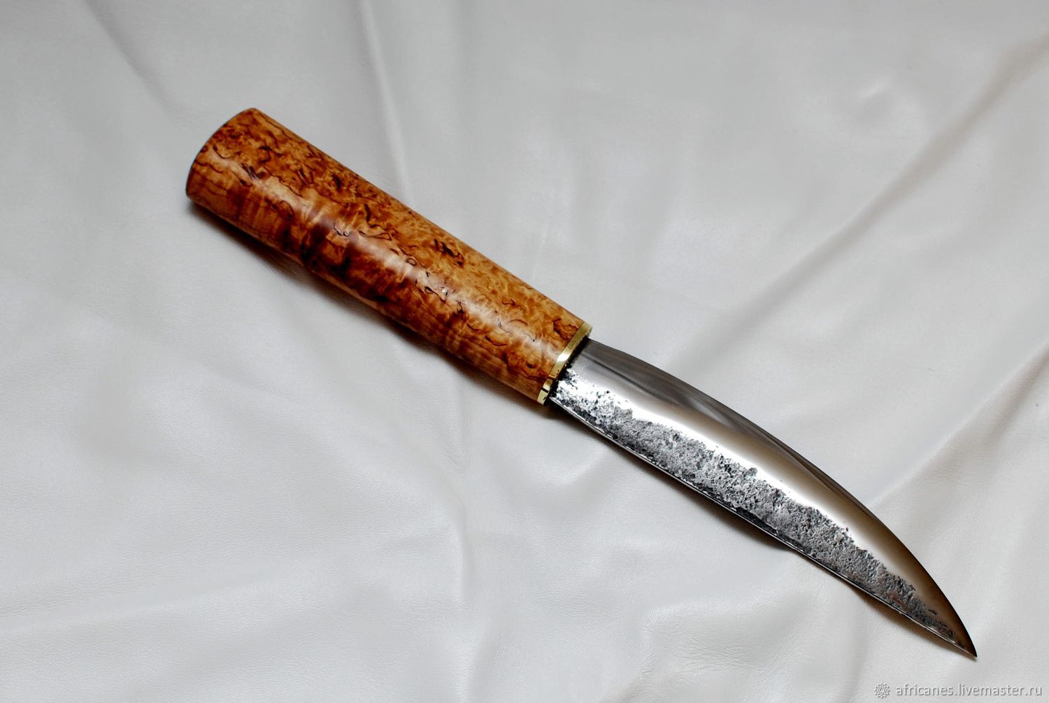 Настоящий якутский. Якутский нож Саха. Клинок быьычча Якутский нож. Якутский нож якутских. Б4449 Якутский нож.