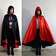 En blanco y negro, una capa roja con capucha de su traje traje de vampiro de la bruja de halloween, Carnival costumes, Kaliningrad,  Фото №1