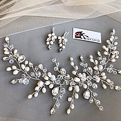 Wedding crown with natural pearls 