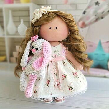 Куклы и игрушки ручной работы. Ярмарка Мастеров - ручная работа Игровая кукла с комплектом одежды, Катюша. Handmade.