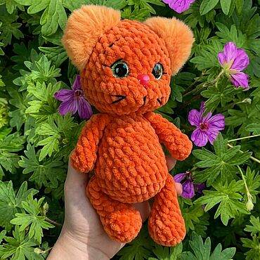 Куклы и игрушки ручной работы. Ярмарка Мастеров - ручная работа Плюшевый вязаный кот Милаш, 19 см,  апельсиновый. Handmade.