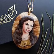 White pearl pendant - jewelry painting on stone