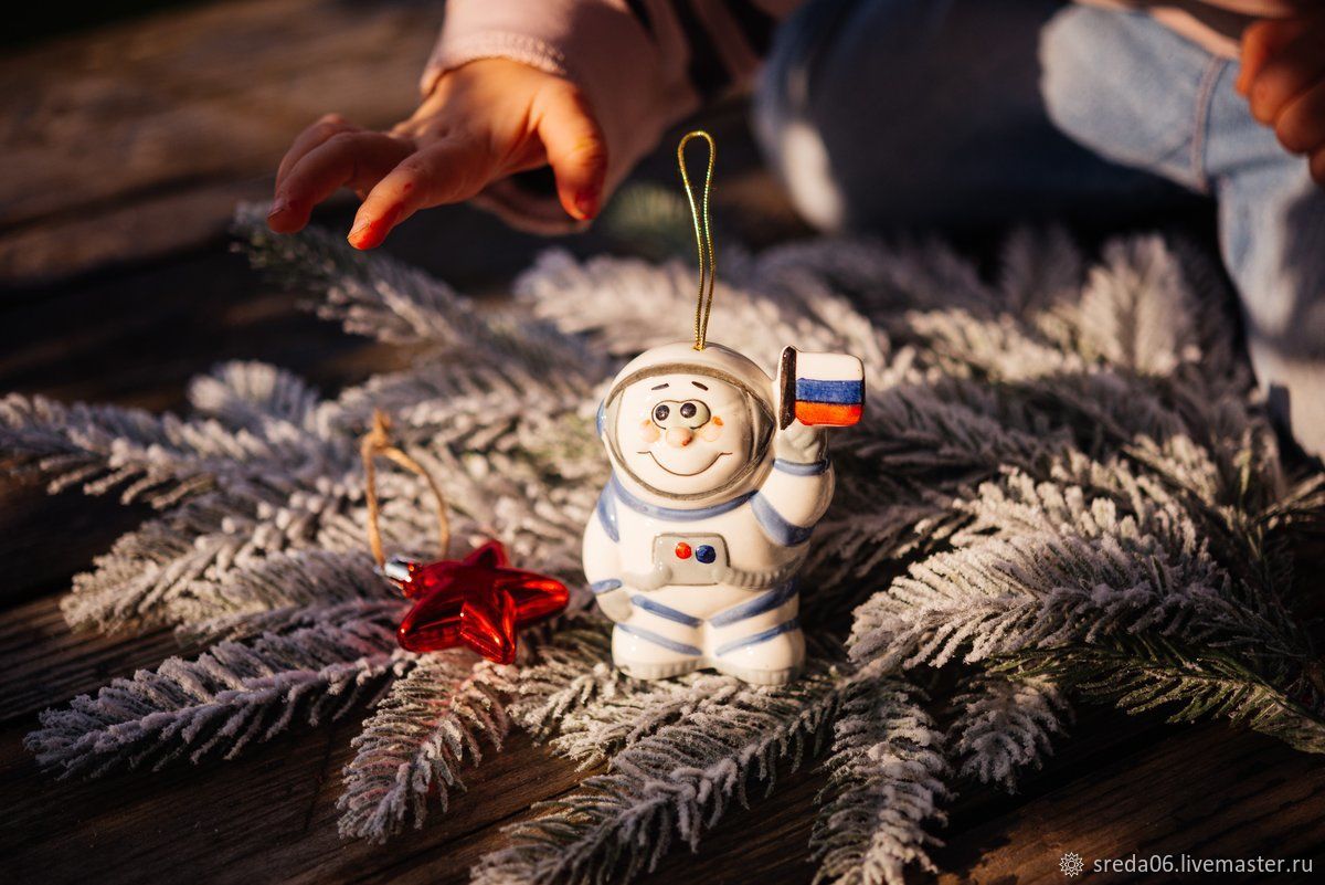 Cosmonaut toy for the Christmas tree, Christmas decorations, Sergiev Posad,  Фото №1