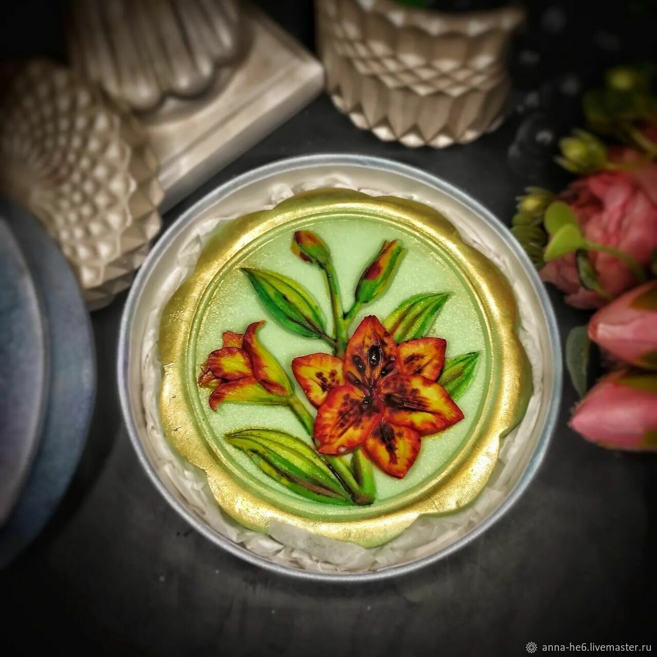 Фигуры из шоколада: Круглый шоколад "Лилия" в интернет-магазине Ярмарка ...