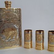 Сувениры и подарки handmade. Livemaster - original item Hunting gift set:a flask and 3 stacks.Gilding.Handmade work. Handmade.