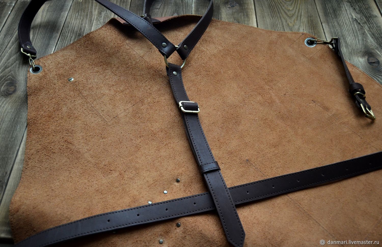 Кожаный фартук "КУЗНЕЦ МОЛОДЕЦ" в интернет-магазине на Ярмарке Мастеров ...