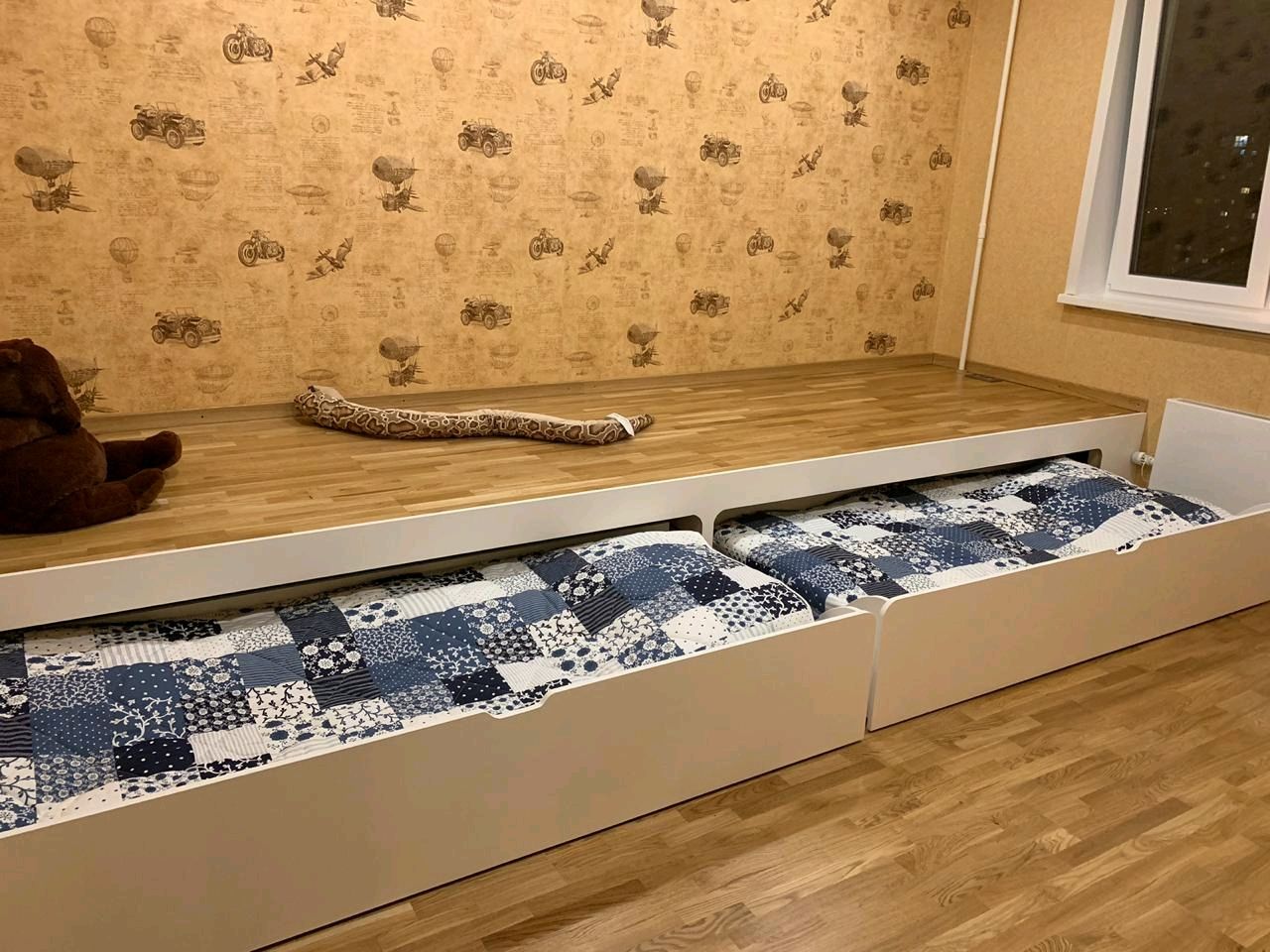 подиум в детской комнате под кровать