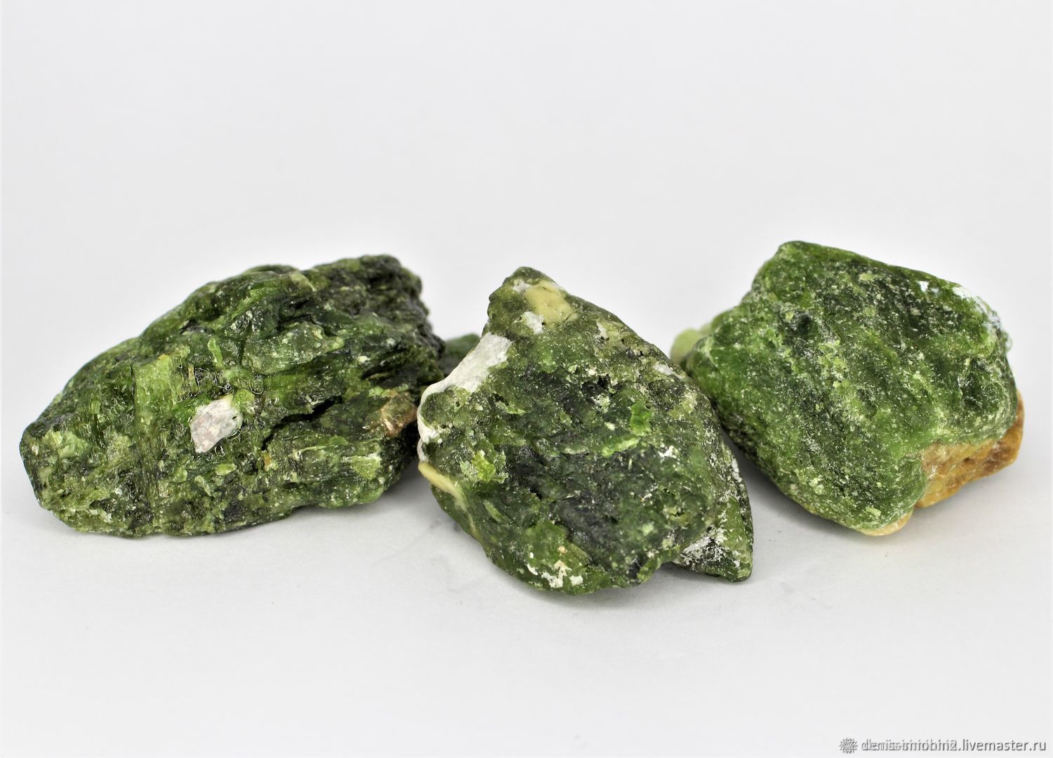 Хромдиопсидом