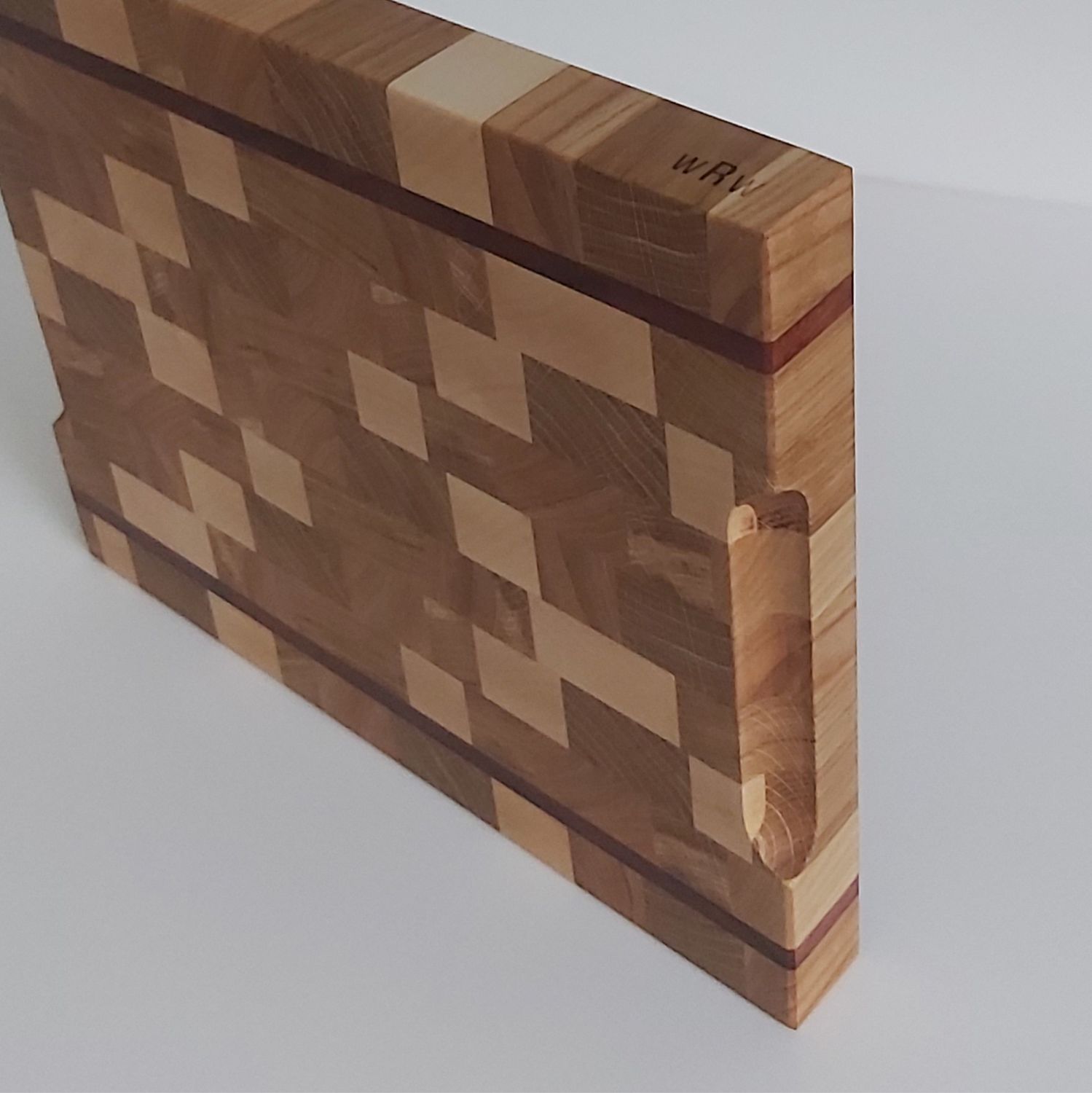 Доска разделочная «Дуб, ясень, клен со вставками красного дерева ...