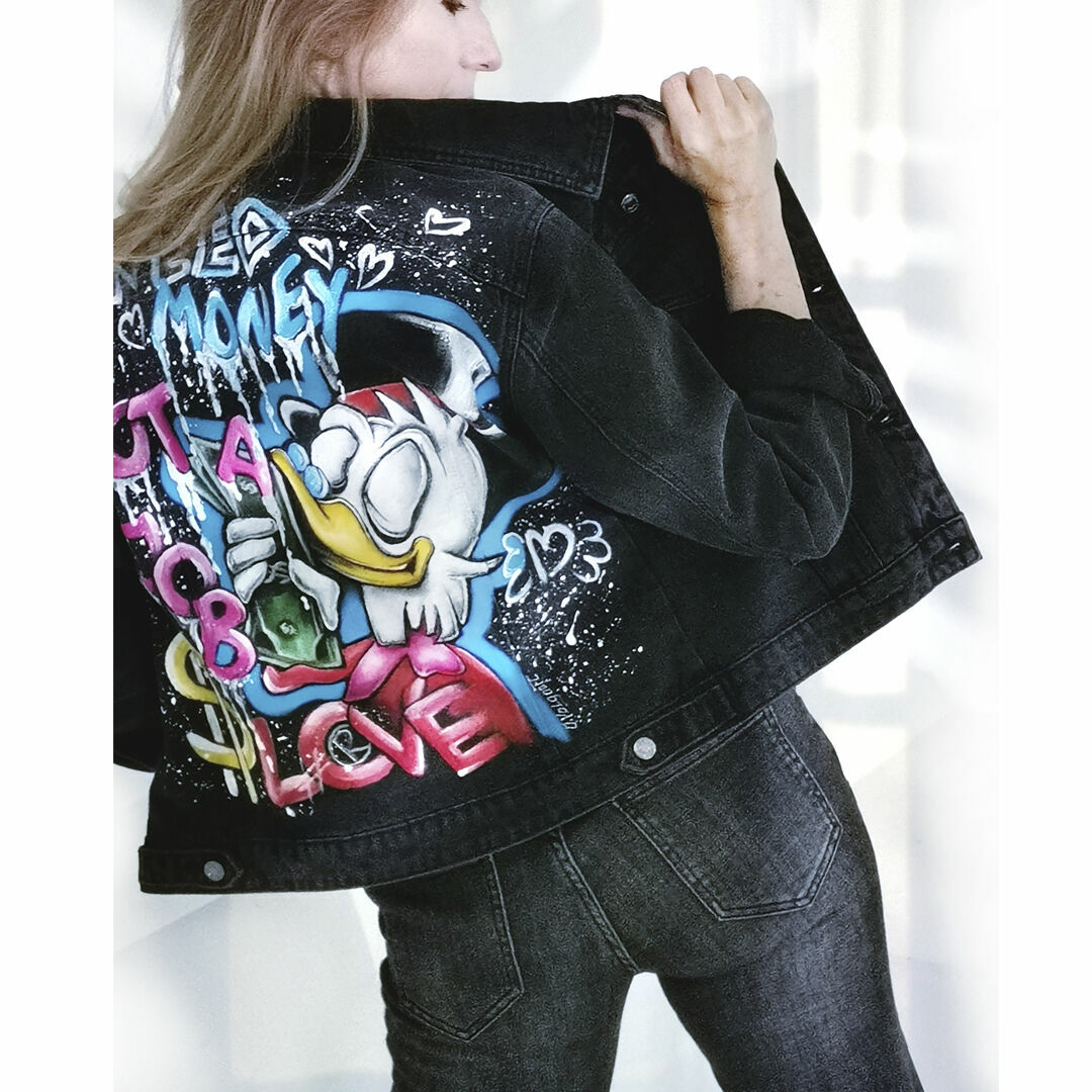 Джинсовая куртка с рисунком на спине, стиль Disney, Ручная роспись винтернет-магазине Ярмарка Мастеров по цене 10300 ₽ – R6CT2RU