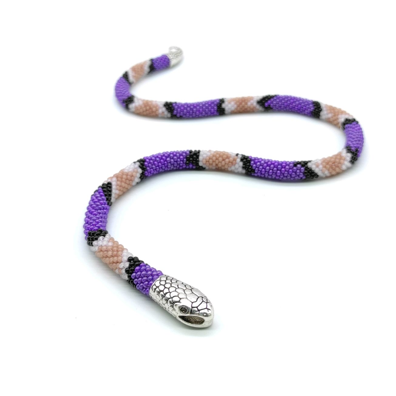 Фиолетовая змея