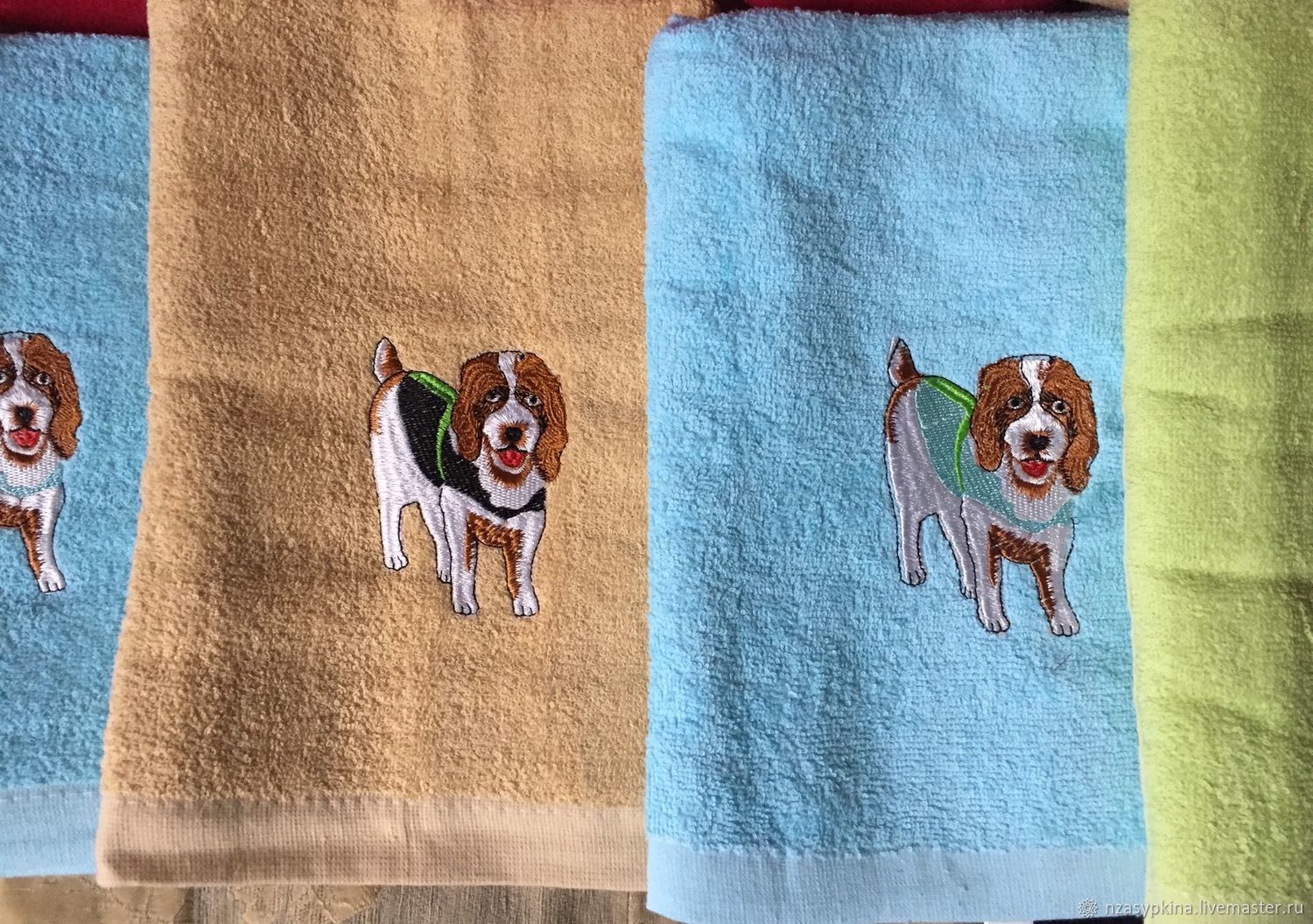 Полотенца отдам. Собака в полотенце. Полотенце для собак на липучках. Песик в полотенце. Собака из полотенца.