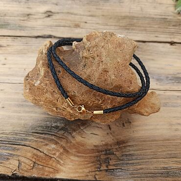  ручной работы. Ярмарка Мастеров - ручная работа Кожаный шнурок 3 мм с карабином под золото (сталь). Handmade.